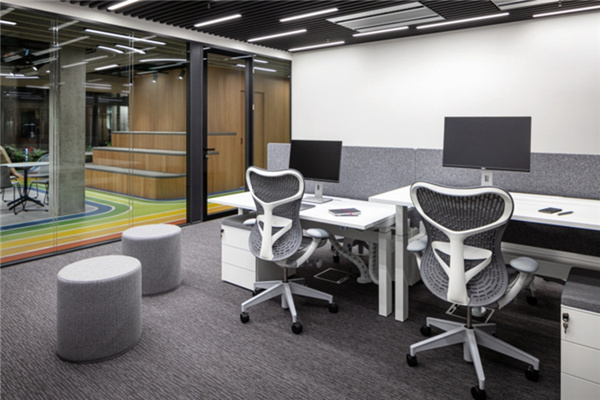 上海运动风办公室装修